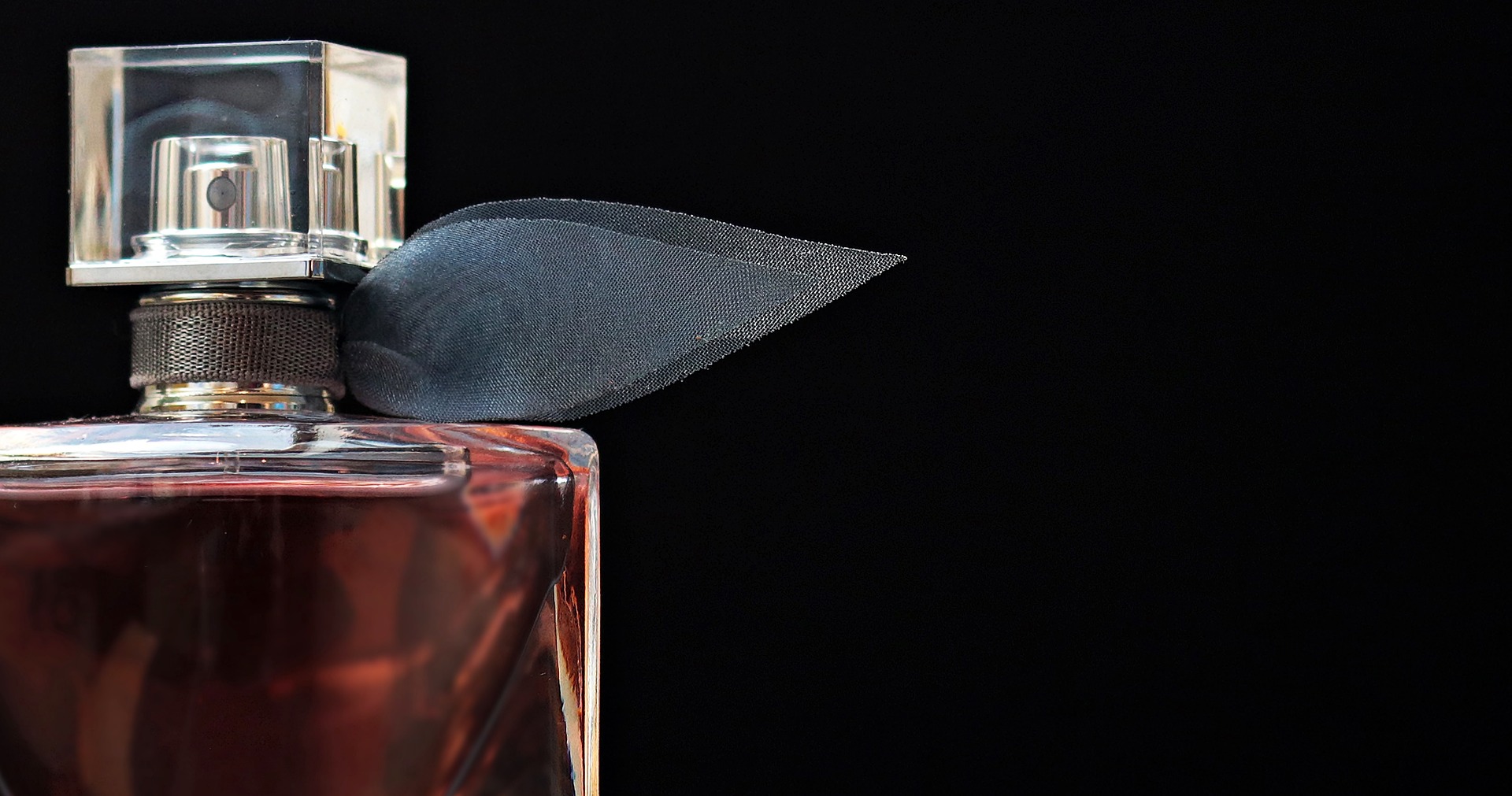 perfume-2142830_1920