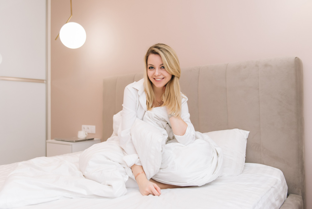 Beautiful Young Blonde Smiling Girl Sitting Blanket White Bed Good Cheerful Morning
