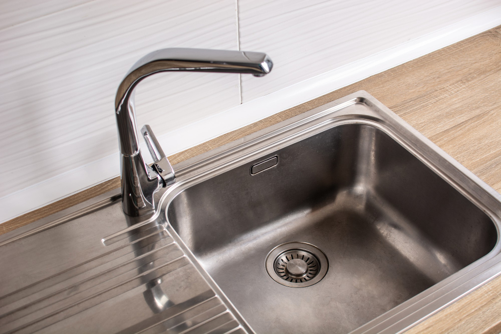 chrome-kitchen-sink (1)